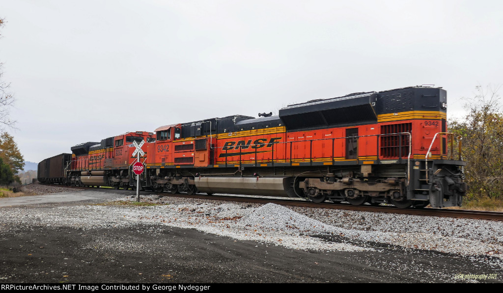 BNSF 9342 & 9062 DPUs on a coal train